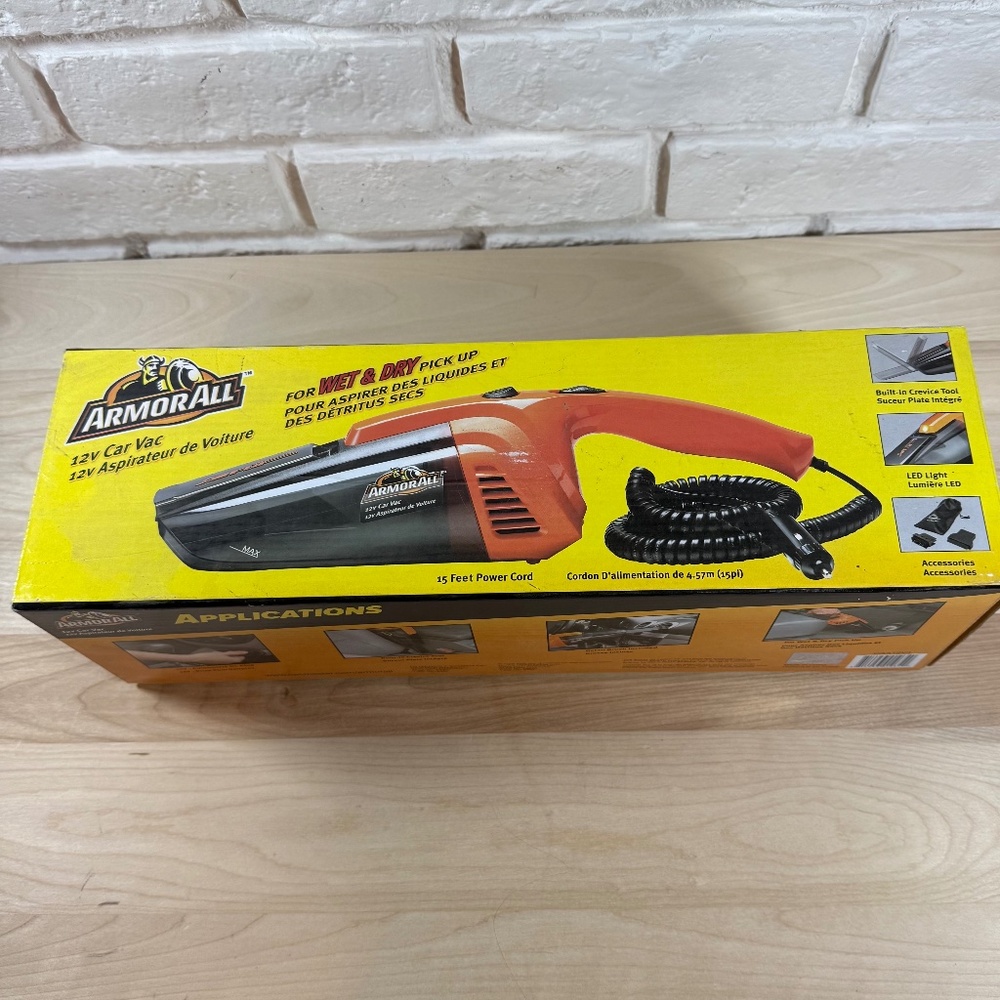 Armor All 12V Car Vac Wet and Dry NWOT